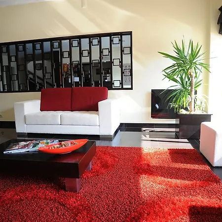 Hotel Colmeia Monte Real