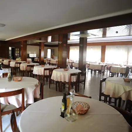 Hotel Colmeia Monte Real