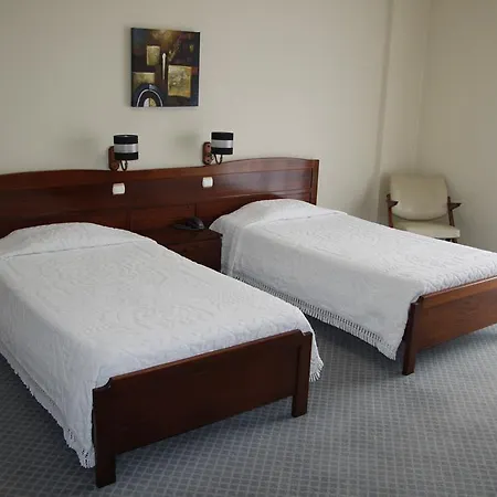 Hotel Colmeia Monte Real